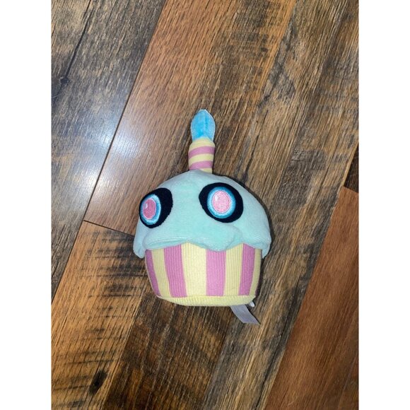 Five Nights at Freddy's Spring‎ Colorway Cupcake Funko Plush 2021 Toy - Picture 1 of 2